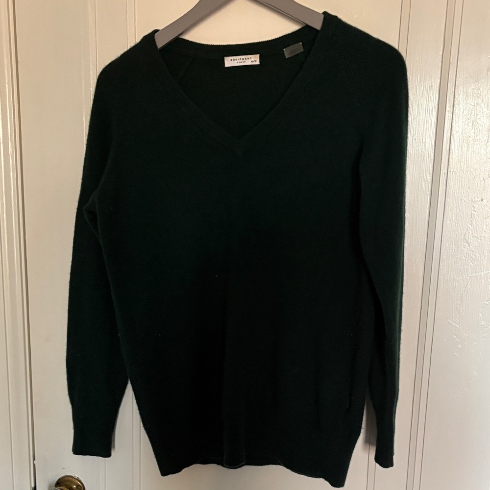 Equipment Dark green V-Neck cashmere Sweater